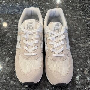 New Balance Kids' Classic 574. Size 5.5 Big Kids. New Never Worn